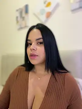 Snapshot of AliceStarshine chatting on 10.08.25 AliceStarshine online show from 10.08.25