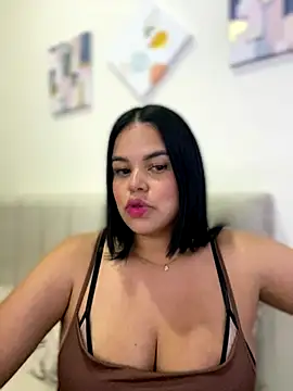 Snapshot of AliceStarshine chatting on 10.10.25 AliceStarshine online show from 10.10.25