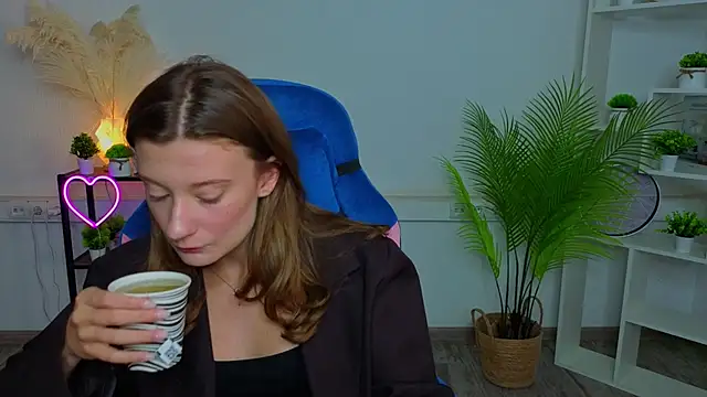 EliseWeeks online show from 07.14.26