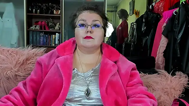 Snapshot of KaryQueen chatting on 02.22.25 KaryQueen online show from 02.22.25