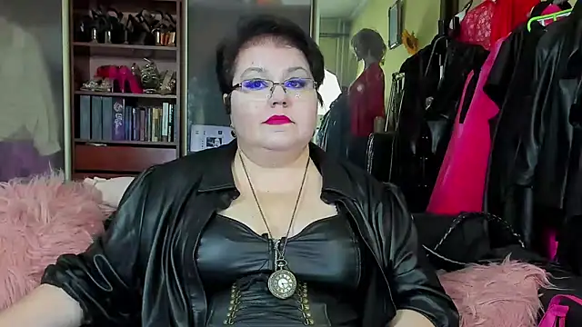 Snapshot of KaryQueen chatting on 03.13.25 KaryQueen online show from 03.13.25