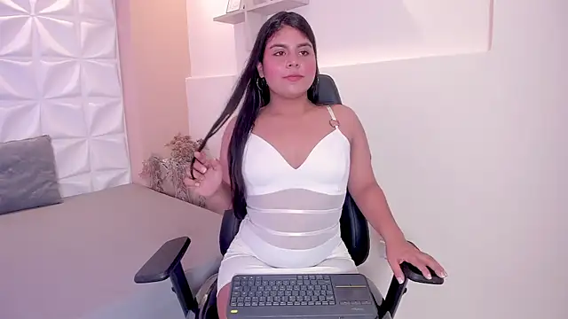 Snapshot of MadisonThompsons_ chatting on 07.13.26 MadisonThompsons online show from 07.13.26
