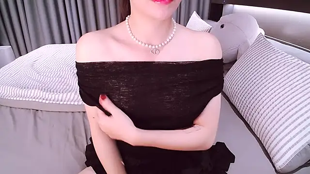 SungkyunnKwan online show from 11.05.25