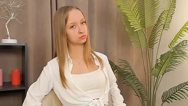 Snapshot of PearleChristopher chatting on 07.14.26 PearleChristopher online show from 07.14.26