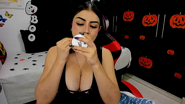 lucy007  online show from 10.31.25