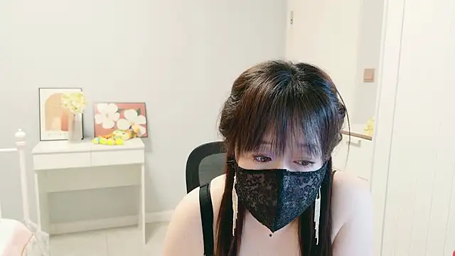 XantheBloom online show from 07.17.26