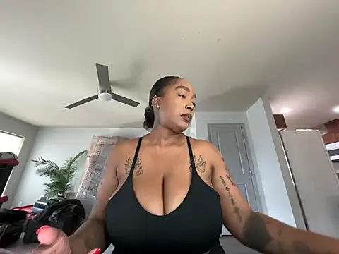 BiaLovelyBunny online show from 07.28.26