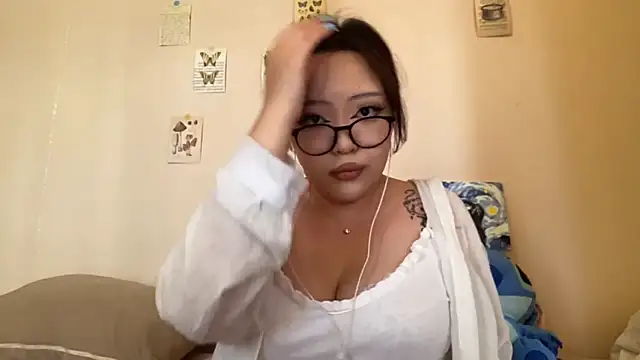 Snapshot of JoannaTearss chatting on 07.20.26 JoannaTearss online show from 07.20.26