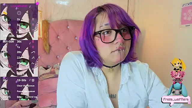 Snapshot of Fresa_wafflera_ chatting on 07.22.26 Fresa wafflera online show from 07.22.26