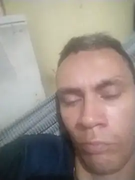 Snapshot of DavidAbril18 chatting on 07.17.26 DavidAbril18 online show from 07.17.26
