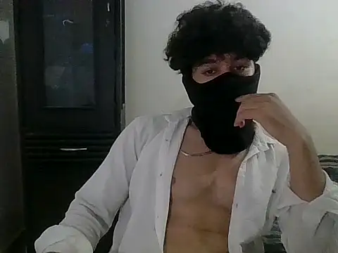 Snapshot of roxiii_ chatting on 07.19.26 roxiii online show from 07.19.26