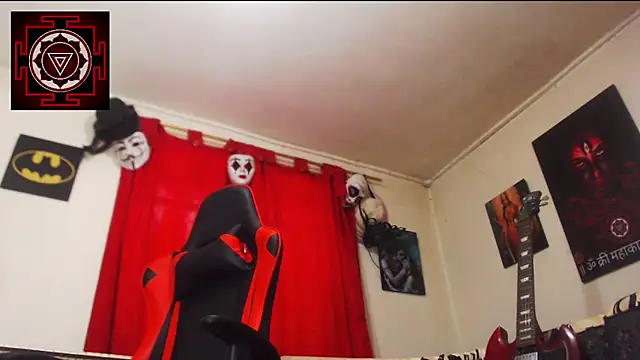 Snapshot of Amanda_Valeska chatting on 12.15.24 Amanda Valeska online show from 12.15.24