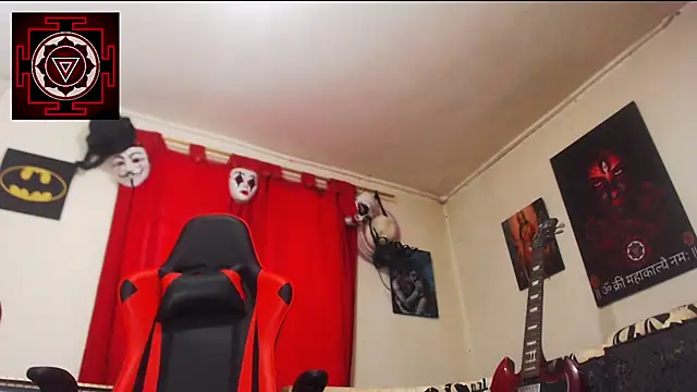 Snapshot of Amanda_Valeska chatting on 12.17.24 Amanda Valeska online show from 12.17.24