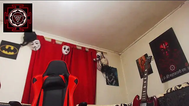 Snapshot of Amanda_Valeska chatting on 12.17.24 Amanda Valeska online show from 12.17.24