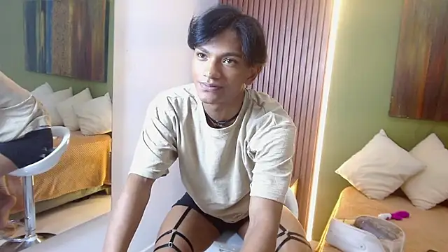 Sapphire Gray online show from 07.30.26