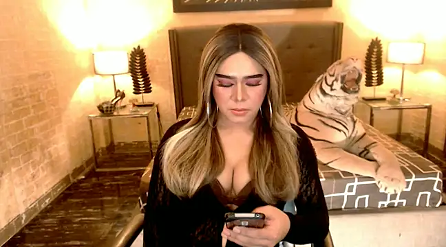 BigCumHuntersxx online show from 01.23.25