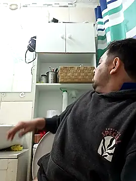 Snapshot of robredoj chatting on 10.01.25 robredoj online show from 10.01.25