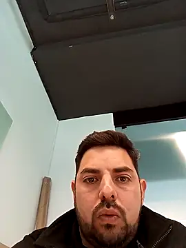 Snapshot of robredoj chatting on 10.08.25 robredoj online show from 10.08.25