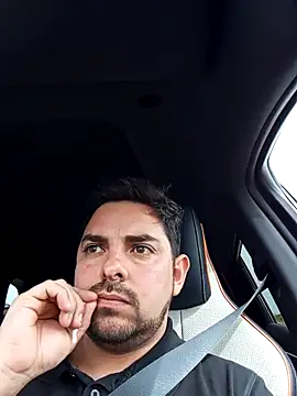 Snapshot of robredoj chatting on 10.21.25 robredoj online show from 10.21.25