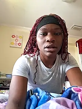 Snapshot of juicybratt chatting on 07.28.26 juicybratt online show from 07.28.26