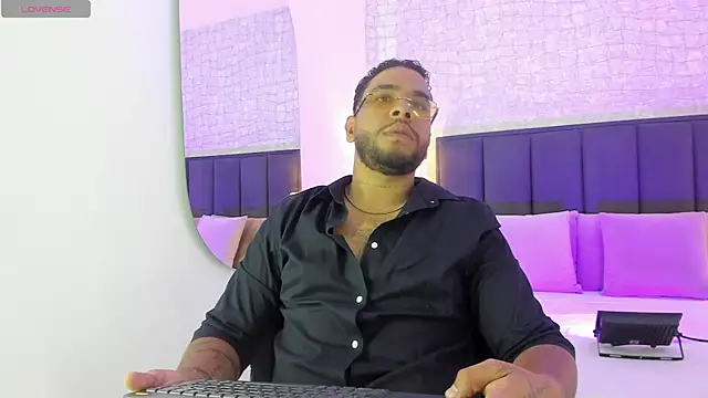 Jacksson Miller  online show from 08.03.26