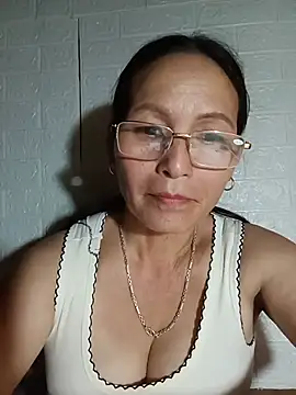Snapshot of Play-fun chatting on 08.02.26 Play-fun online show from 08.02.26