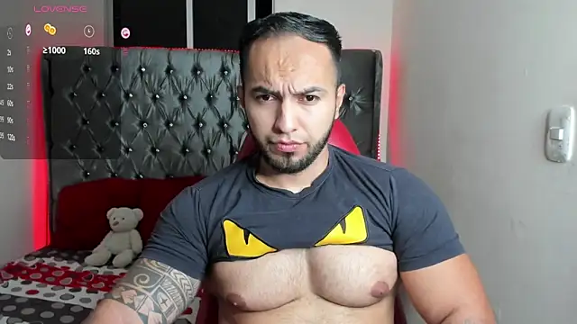 Snapshot of mrloganfuck1 chatting on 06.20.26 mrloganfuck1 online show from 06.20.26
