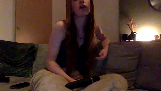 itsyourqueen online show from 08.06.26