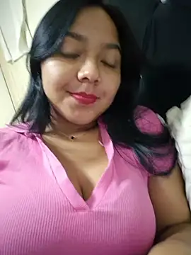 Snapshot of Isabell_rosety chatting on 07.29.26 Isabell rosety online show from 07.29.26
