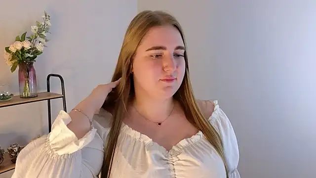 Snapshot of HaileyClifford chatting on 08.06.26 HaileyClifford online show from 08.06.26
