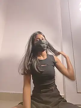 cute mayaaa online show from 07.30.26