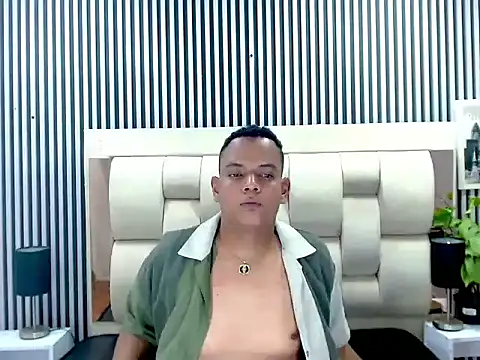 Snapshot of Papi_95 chatting on 08.01.26 Papi 95 online show from 08.01.26