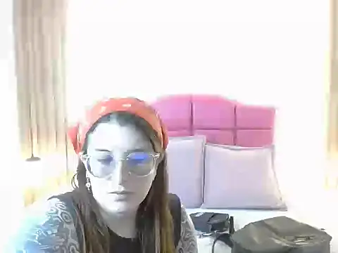 Snapshot of Dacotafox_ chatting on 08.03.26 Dacotafox online show from 08.03.26