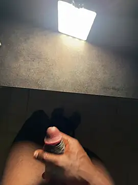 Snapshot of YosTBM chatting on 08.03.26 YosTBM online show from 08.03.26