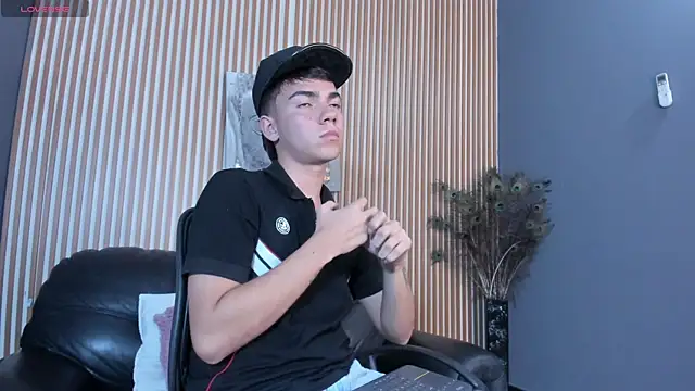 Snapshot of Axeel_Frost chatting on 08.06.26 Axeel Frost online show from 08.06.26