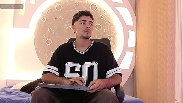 Alejandro Greco online show from 08.08.26