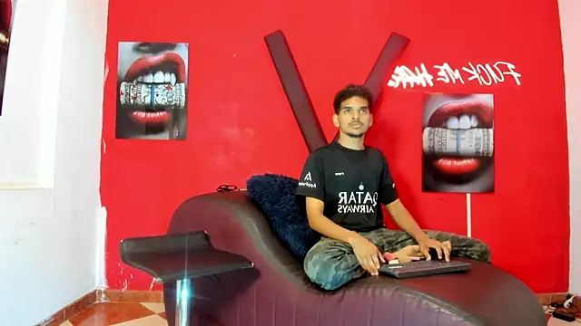 ROMMIE HOT1 online show from 08.07.26