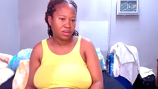 Snapshot of BigAreola26 chatting on 11.08.25 BigAreola26 online show from 11.08.25