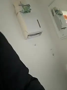 Snapshot of BootyLola chatting on 02.14.25 BootyLola online show from 02.14.25