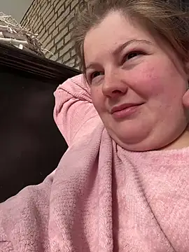 Snapshot of BootyLola chatting on 03.09.25 BootyLola online show from 03.09.25