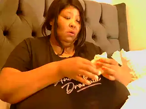 nancy111 online show from 10.26.25