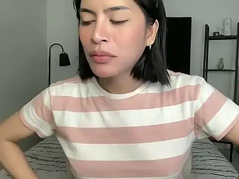 your bianca69 online show from 10.28.25