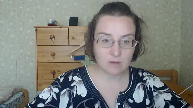 Snapshot of Smart_Rose chatting on 09.15.25 Smart Rose online show from 09.15.25