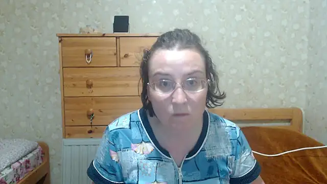 Snapshot of Smart_Rose chatting on 09.20.25 Smart Rose online show from 09.20.25