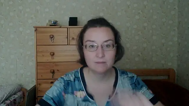 Snapshot of Smart_Rose chatting on 09.21.25 Smart Rose online show from 09.21.25