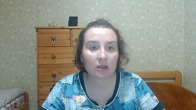 Snapshot of Smart_Rose chatting on 09.23.25 Smart Rose online show from 09.23.25