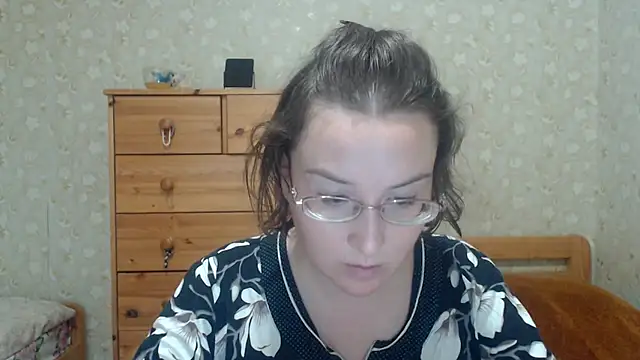 Snapshot of Smart_Rose chatting on 10.04.25 Smart Rose online show from 10.04.25