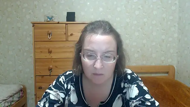 Snapshot of Smart_Rose chatting on 10.05.25 Smart Rose online show from 10.05.25