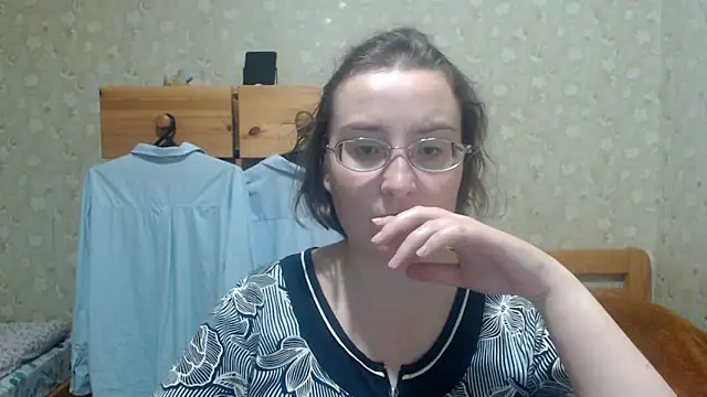 Snapshot of Smart_Rose chatting on 10.10.25 Smart Rose online show from 10.10.25