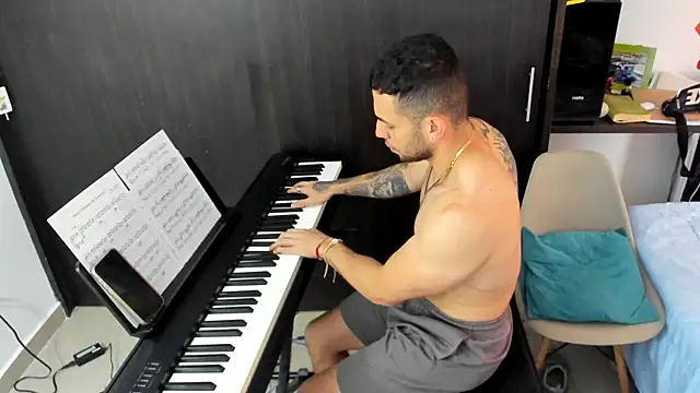 logan smith online show from 12.18.25